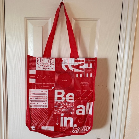 LULULEMON Handbags - 🛍️ LULULEMON SHOPPING BAG 🛍️ NWOT 🛍️